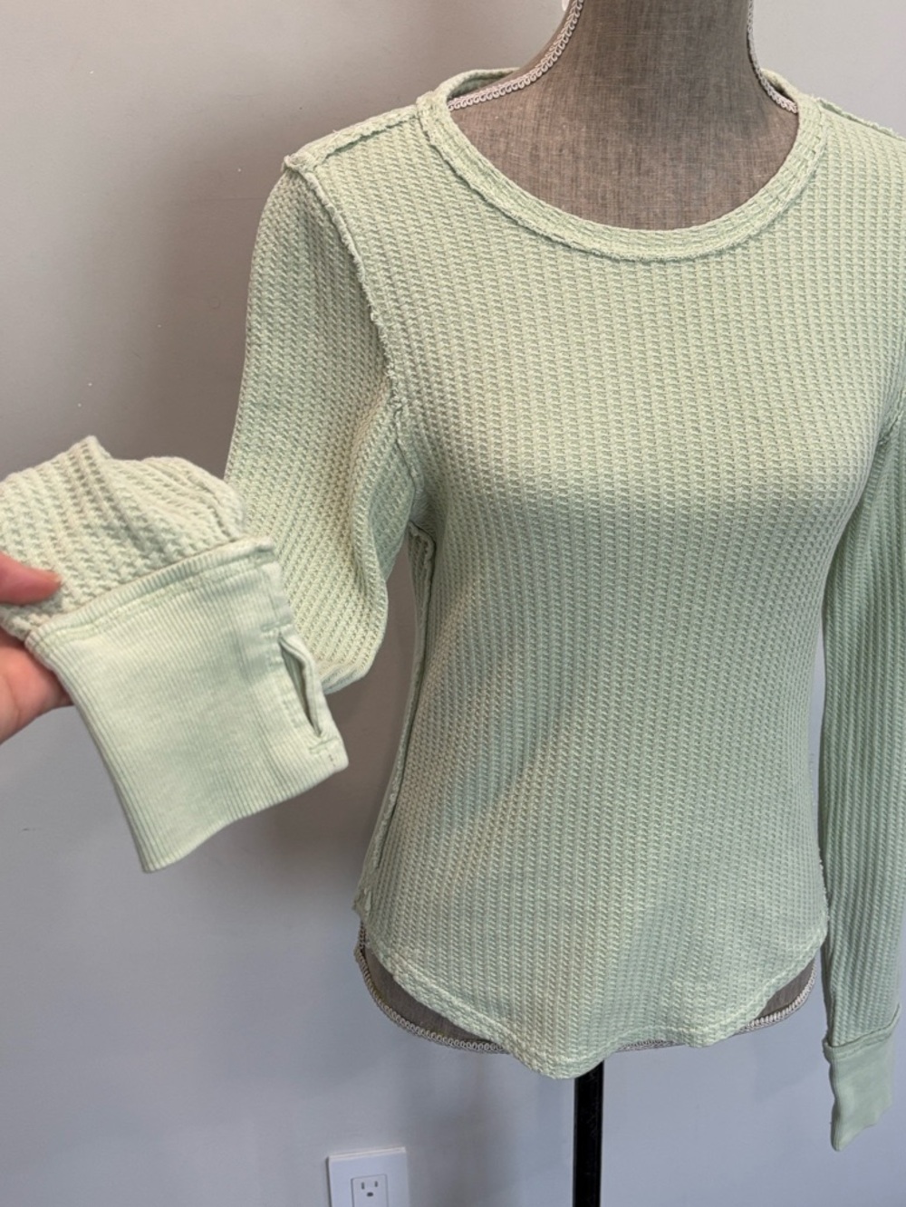 We The Free Green Thermal Thumb Hole Waffle Top Small - Picture 8 of 13